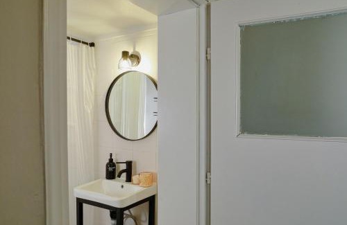 Old Town Casa | Comfy House in Old Town Xanthi - Meno Homes 8