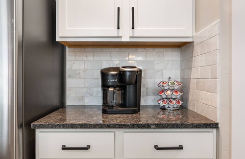 Eagle Casa | Comfy “Idahome” just minutes from downtown Eagle. A perfect 3BR family gem!