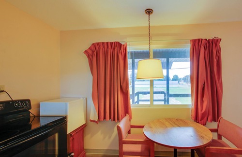 Lake City Apartamento | Comfy Lake City Studio < 1/2 Mi to Waterfront Park