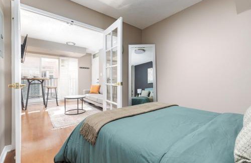 King West Village Casa | Comfy Liberty Village Home 1BD Steps from King St
