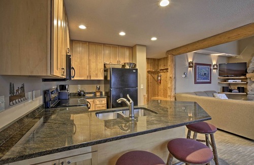 Lutsen Villa | Comfy Lutsen Mountain Villa w/ Balcony & Grill