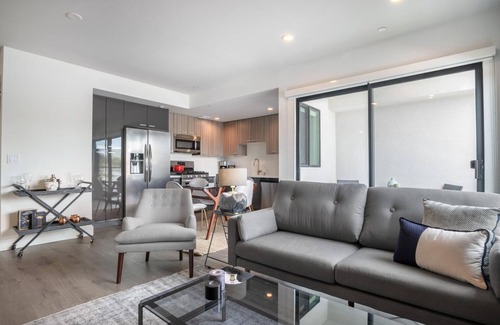 Mar Vista Apartamento | Comfy Mar Vista 1BR w/ in-unit W/D + Gym near Venice Beach by Blueground