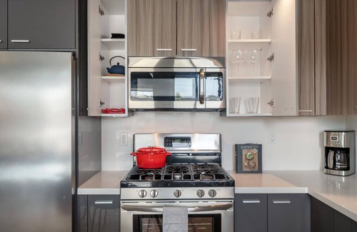 Mar Vista Apartamento | Comfy Mar Vista 1BR w/ in-unit W/D + Gym near Venice Beach by Blueground