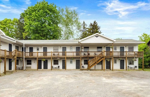 East Springfield Casa | Comfy & Pet Friendly Stay Near Cooperstown
