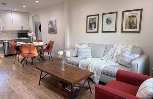 Mission Hills Casa | Comfy Pet-Friendly Ranch – Your Home Away from Home