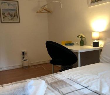 Kentish Town Casa | Comfy Private Bedrooms near O2 Forum Kentish Town, Camden