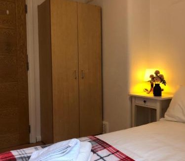 Kentish Town Casa | Comfy Private Bedrooms near O2 Forum Kentish Town, Camden