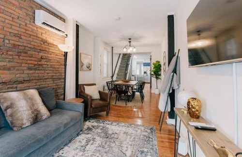 Lancaster Casa | Comfy renovated townhome - heart of Downtown Lancaster