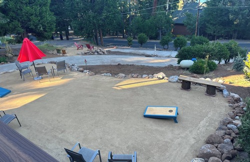 Lake Almanor Country Club Casa | Lago Almanor Vacation Home - 6 plazas, club de campo, lote grande, vista al lago, golf