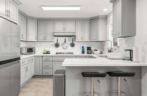 San Gabriel Casa | Comfy Retreat With Yard & Cozy Interiors