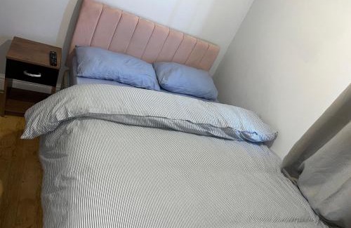 Doncaster Casa | Comfy Room with Dedicated Bathroom 2