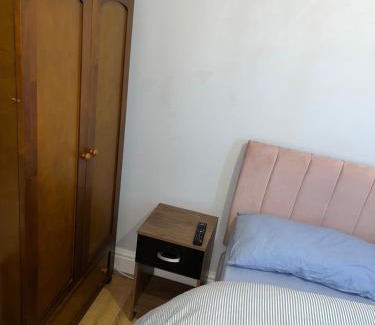 Doncaster Casa | Comfy Room with Dedicated Bathroom 2