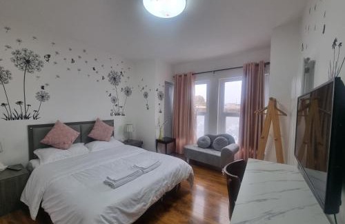 Norwich Apartamento | Comfy Rooms Close to Airport