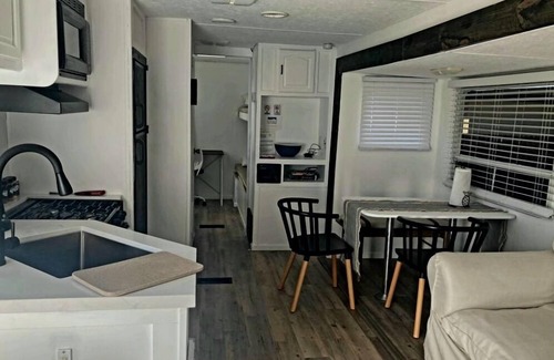 Central Escondido Casa | Comfy Stay in Private 2 Bedrooms Camper