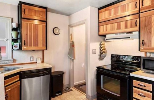 Lava Hot Springs Casa | Comfy stay in phenomenal Lava Hot Springs. 5 min walk to hot pools!!!