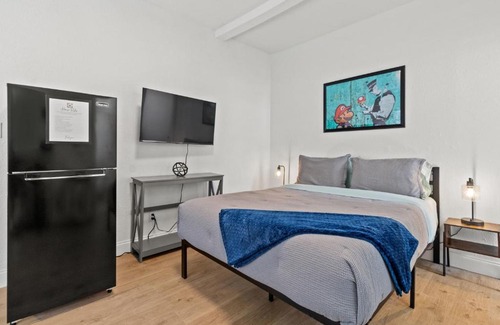 Ybor City Apartamento | Comfy Studio Apartment in Tampa with Parking