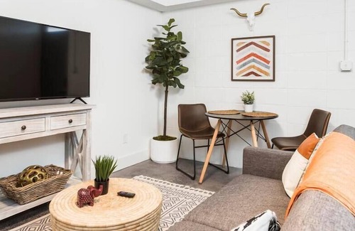 Virginia Highland Apartamento | Comfy Studio with Queen Bed, City Walkable!