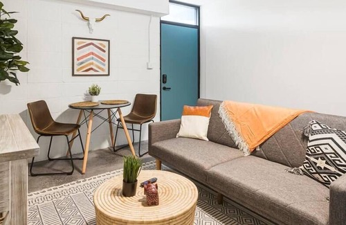 Virginia Highland Apartamento | Comfy Studio with Queen Bed, City Walkable!