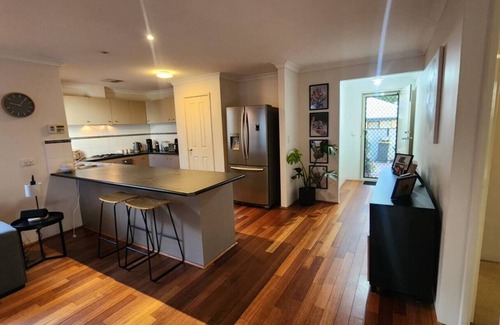 Innaloo Casa | Comfy, Stunning, Modern & Well Located