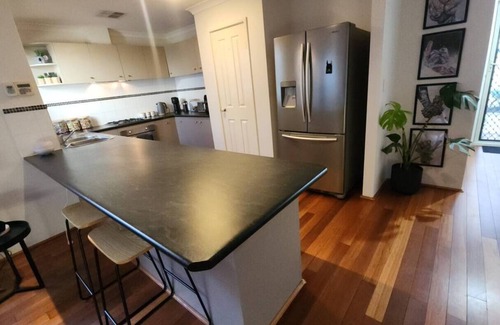 Innaloo Casa | Comfy, Stunning, Modern & Well Located