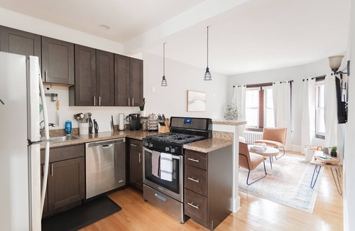 Chicago Apartamento | Comfy|Stylish 1Bd 1Ba - Portage Park