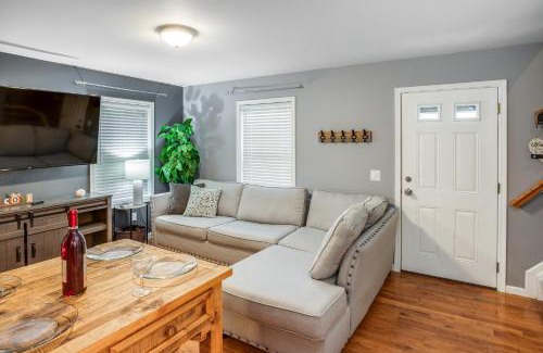 Gates-North Gates Apartamento | Comfy Suburb Home w/ King Beds by Arpt/Dwnt/UofR