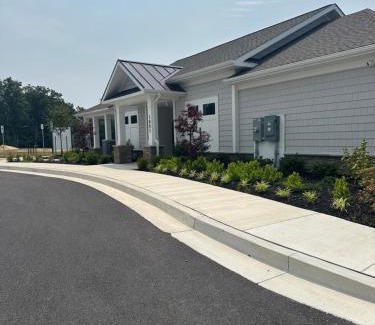 Rossville Casa | Comfy Suite, Steps to Food & Fun and Pool