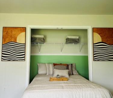 Rossville Casa | Comfy Suite, Steps to Food & Fun and Pool