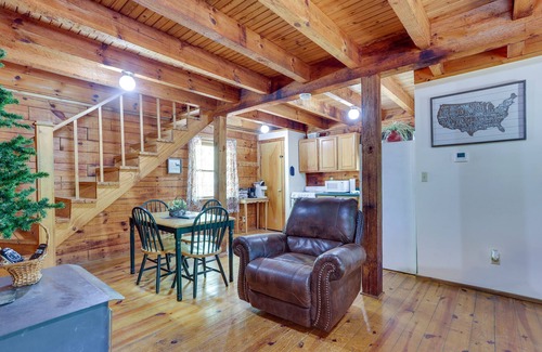 Taswell Cabina | Comfy Taswell Cabin Rental - Community Amenities!
