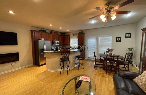 Braselton Casa | Comfy Town House in Braselton, near Chateau Elan