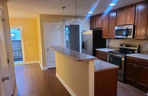 Florence Casa | Comfy Townhome~ Modern Farmhouse with Full Office!