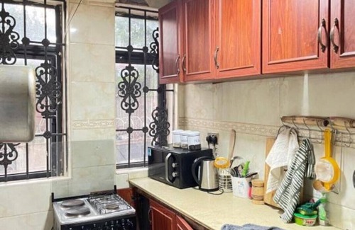 Kampala Apartamento | Comfy two bedroom family unit in city centre