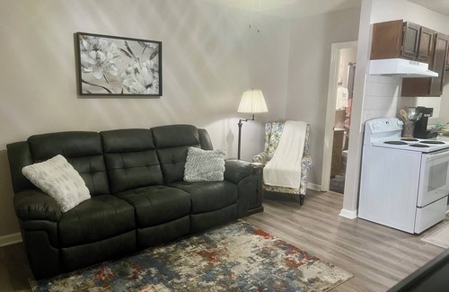 Richmond Apartamento | Comfy Upstairs 2 bed/1 bath near EKU in Richmond