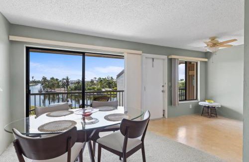 Shell Harbor Casa | Comfy Waterfront Condo at Tennisplace Sanibel
