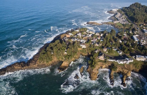 Depoe Bay Condominio | Commodore 1