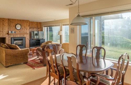 Depoe Bay Condominio | Commodore 1