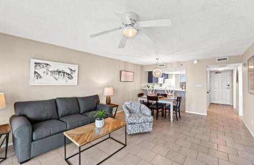 Lower Grand Lagoon Casa | Commodore Resort #704 by Book That Condo