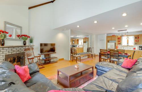 Village at Camelback Casa | Community Indoor Pool Tannersville Townhome