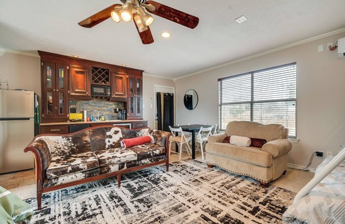 Wimbledon Falls Apartamento | Community Pool Access: Studio in Tomball!