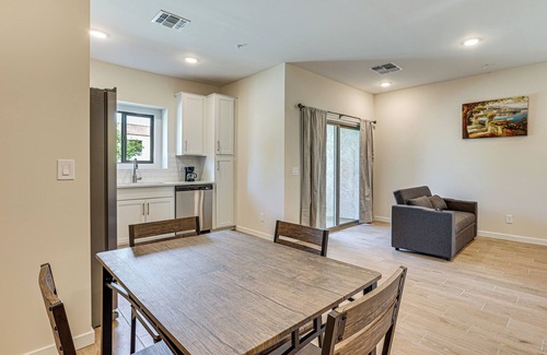 Desert View Condominio | Community Pool & Hiking Trails: Phoenix Condo!