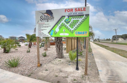 Port Aransas Alquiler De RV | Community Pool, In Town, Dog Park, Fishing, WIFI, Laundry Room, Walking Paths