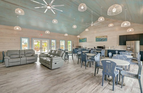 Port Aransas Alquiler De RV | Community Pool, In Town, Dog Park, Fishing, Wifi, Laundry Room, Walking Paths