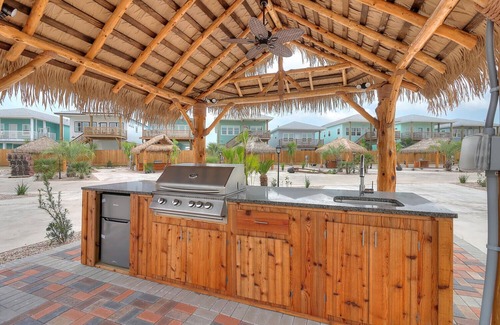 Port Aransas Alquiler De RV | Community Pool, In Town, Dog Park, Fishing, Wifi, Laundry Room, Walking Paths