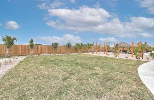 Port Aransas Alquiler De RV | Community Pool, In Town, Dog Park, Fishing, Wifi, Laundry Room, Walking Paths