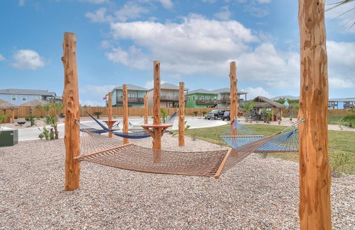 Port Aransas Alquiler De RV | Community Pool, In Town, Dog Park, Fishing, Wifi, Laundry Room, Walking Paths