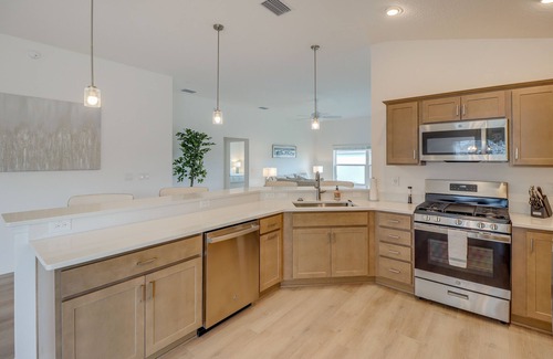 Okahumpka Casa | Community Pool & Tennis Court: Gem in The Villages