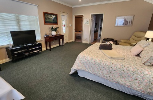 Como Cama Y Desayuno | Como House Executive and Twin Suite