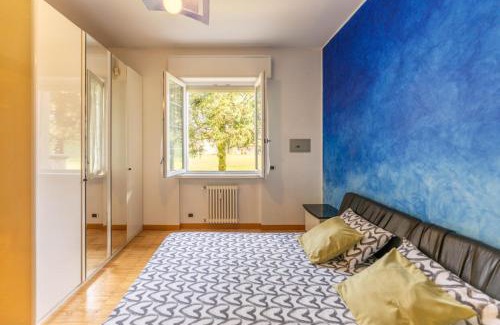 Olgiate Comasco Casa | Como-Swiss 15 min - Big Home with Parking - Terrace - Wifi