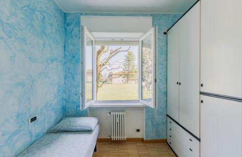 Olgiate Comasco Casa | Como-Swiss 15 min - Big Home with Parking - Terrace - Wifi