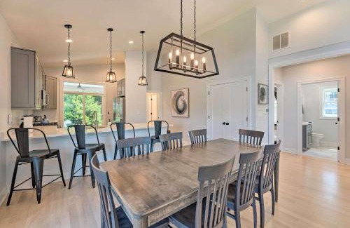 Lake Geneva Casa | Como Vista - Modern 5 BDR Across from Lake